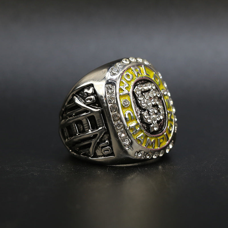 MLB 2010 San Francisco Giants Men's Baseball World Series Replica Championship Ring - Your Ring